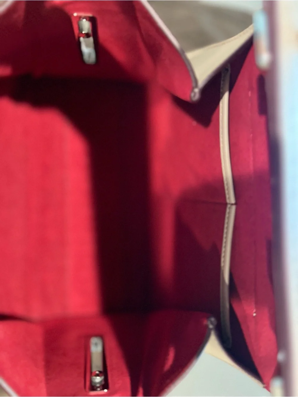 TOD'S structured satchel in delicate leather featuring contrast dark red trim